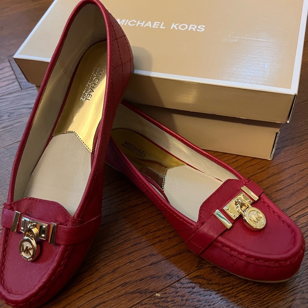 New Michael Kors mocassin size 7